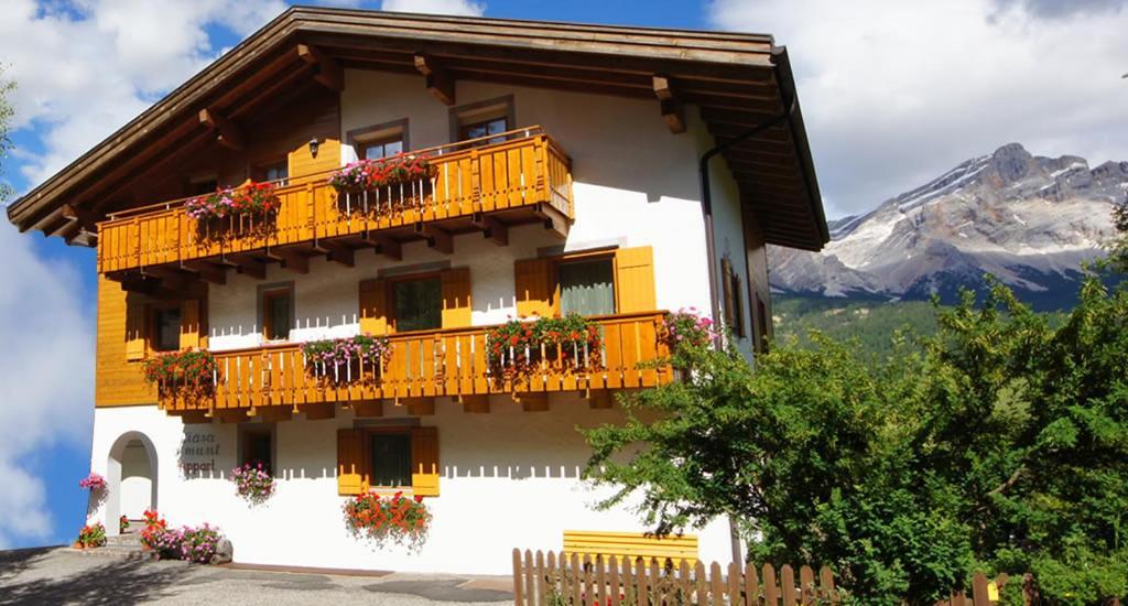 Ciasa De Munt Apartamento La Villa  Exterior foto